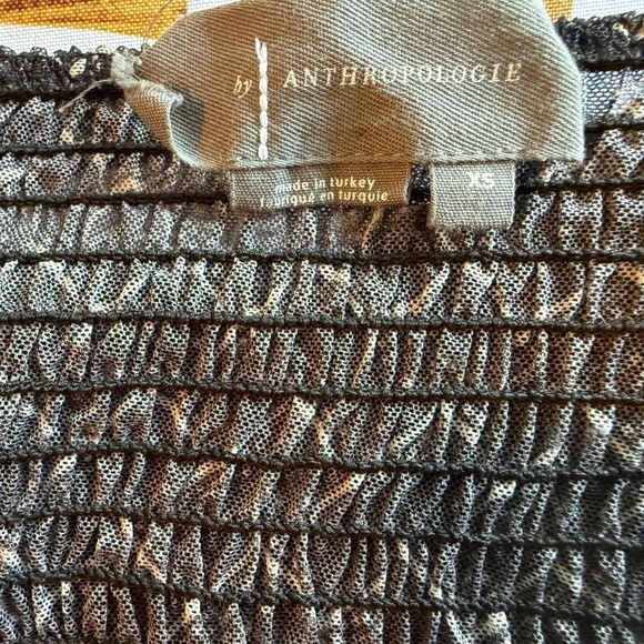 Anthropologie  Black and white geometric print mesh long sleeve top (size XS)166 - Picture 5 of 6